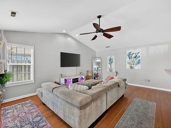 5th image of 502 Foxfield Court