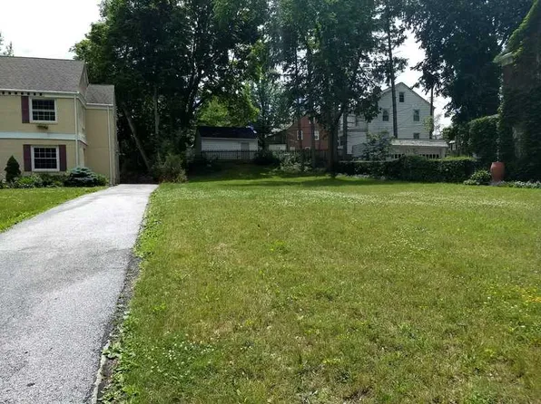 17620 Lomond Blvd, Shaker Heights, OH 44120