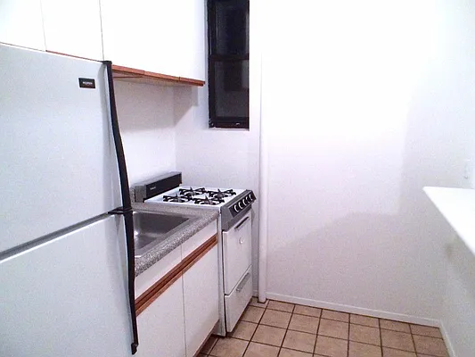 Rented by Sovereign Associates | media 22