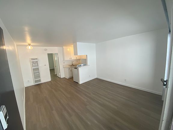 3rd image of 4276 Lindblade Dr