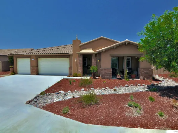 263 Tom McGuinness Jr Cir, Fallbrook, CA 92028