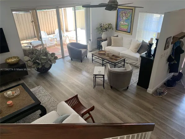 6886 SW 89th Ter, Pinecrest, FL 33156