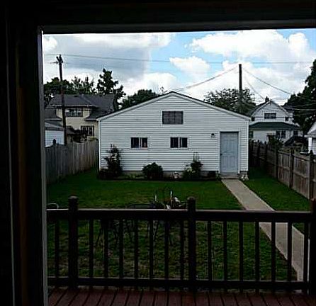 5th image of 933 E Bradbury Ave