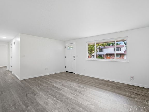 3rd image of 6868 Hubbard Dr