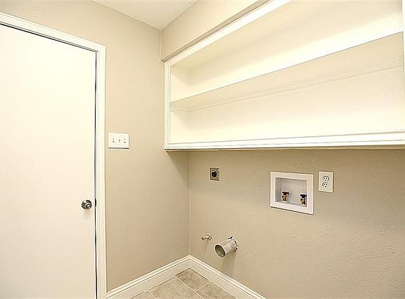 4th image of 1307 Summerwood Ln