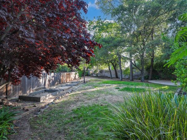 8118 Walnut Fair Cir, Fair Oaks, CA 95628