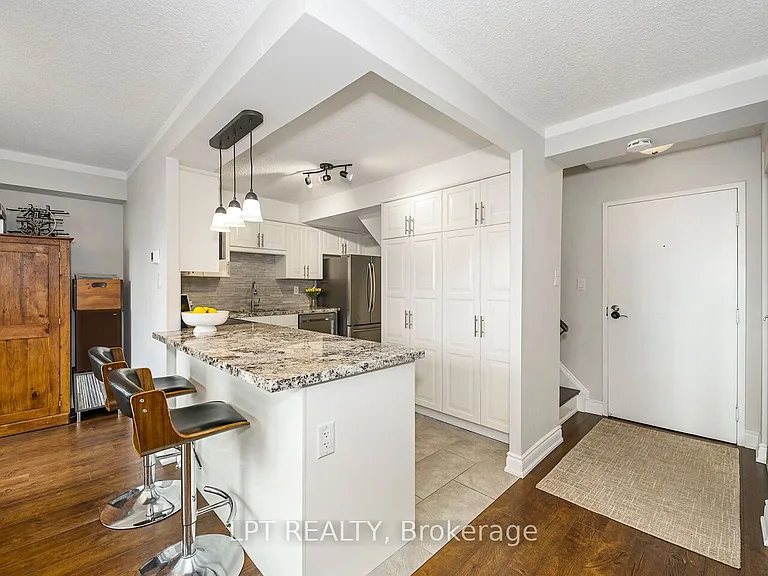 1300 Marlborough Ct #534 — Photo 2