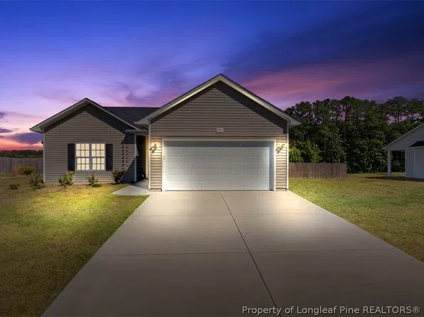 55 Alfalfa Dr, Parkton, NC 28371