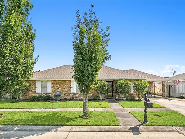 3213 Gallo Dr, Chalmette, LA 70043