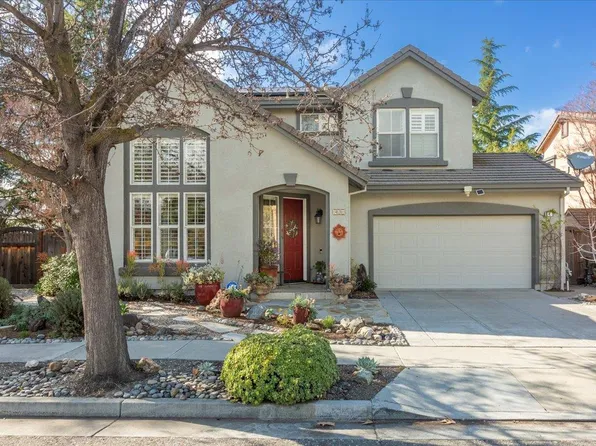948 Schoolhouse Rd, San Jose, CA 95138