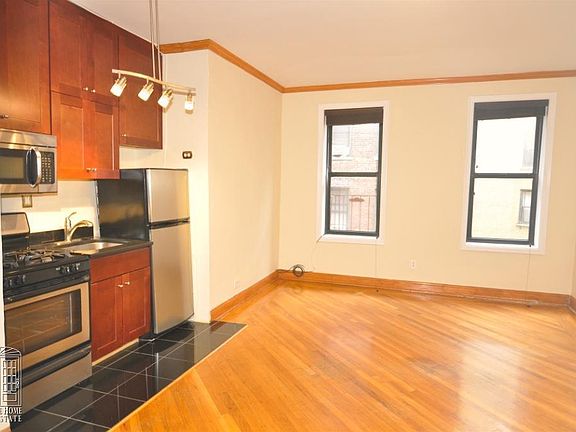 4th image of 4333 48th St APT 4J