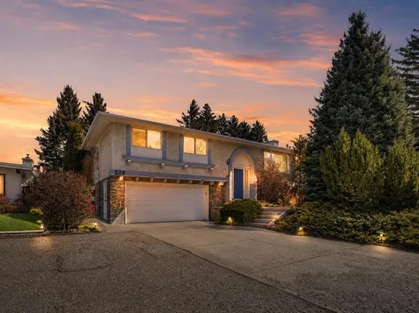 208 S Dalcastle Ct NW, Calgary, AB T3A 2A7