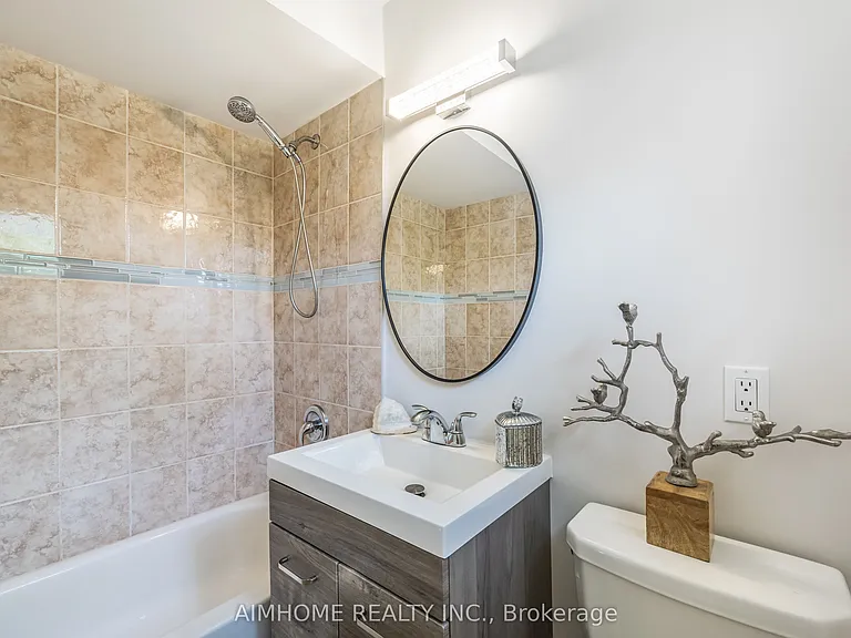 471 Cummer Ave — Photo 14