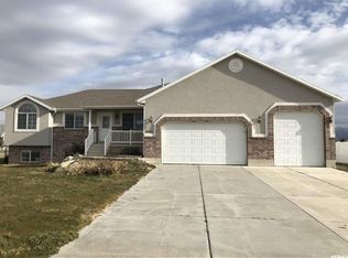 5910 S 6300 W, Hooper, UT 84315