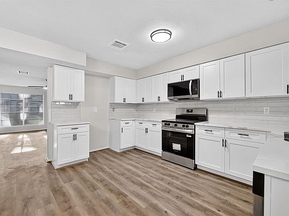2nd image of 5833 Village Forest Ct