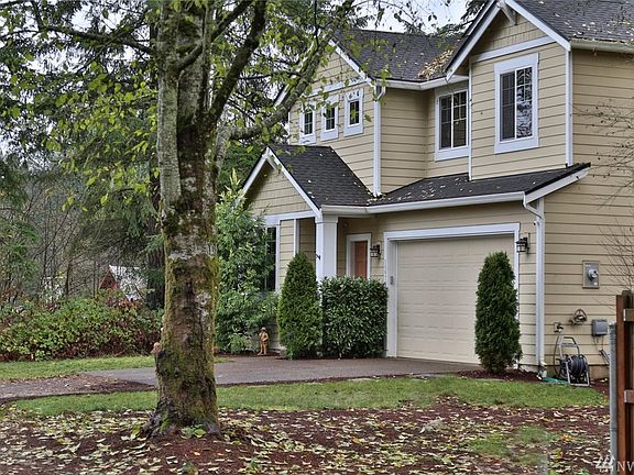 2nd image of 13913 101st Avenue Ct NW