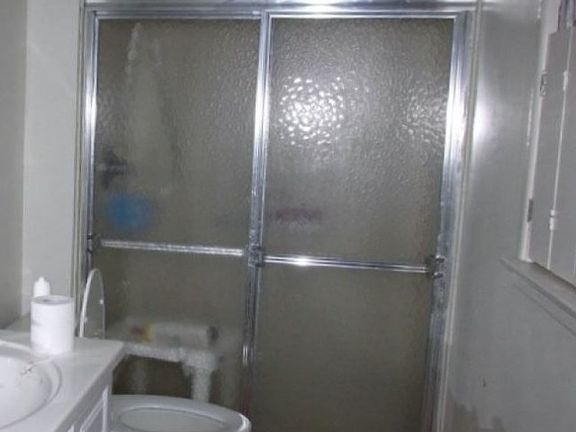 5th image of 4104 Majestic Ln