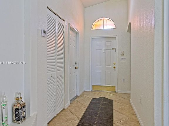 3rd image of 1520 SE 17th Ave