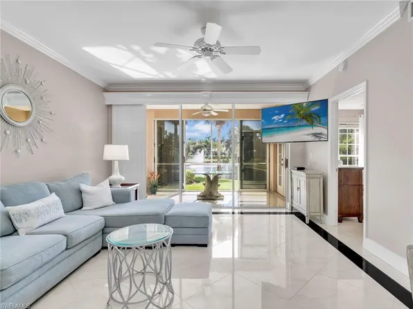 651 Wiggins Lake DR #101, NAPLES, FL 34110