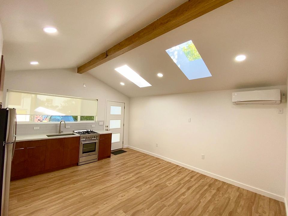 1st image of 1439 N Stanley Ave #1437