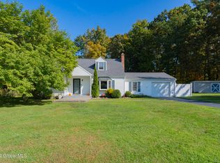 31 Clapper Rd, Selkirk, NY 12158