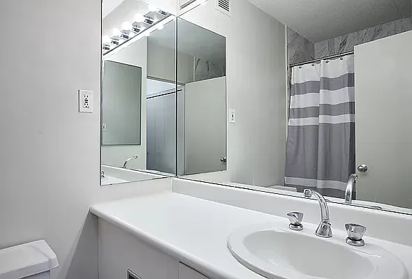 Rented by SERHANT. | media 13