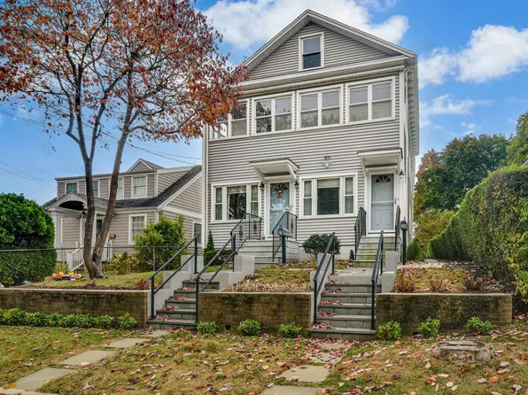 23 Iroquois Road, Stamford, CT 06902