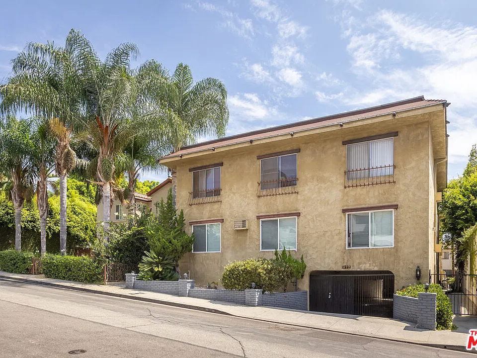 912 Hilldale Ave #3