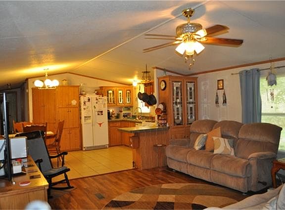 2nd image of 346 Thorn Tree Dr