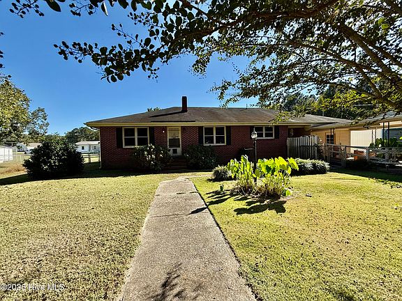 2nd image of 49 Oakmont Road