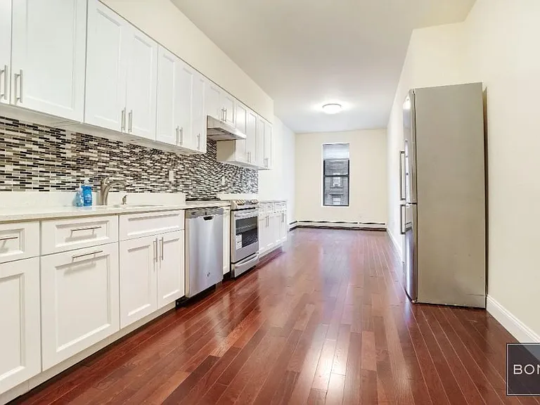 932 8th Ave #3 — Photo 3