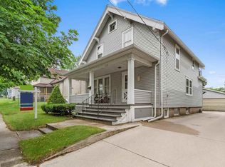 1330 S 11th St, Manitowoc, WI 54220