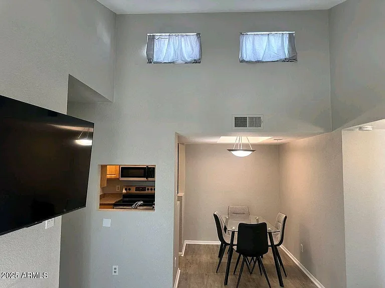 1745 E Glenn St #220 — Photo 9