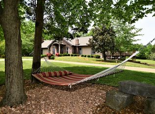 2700 Seven Mile Ferry Rd, Clarksville, TN 37040