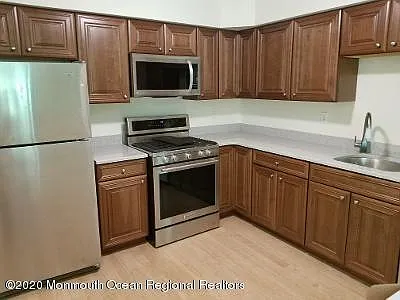 268 Gloucester Ct — Photo 2