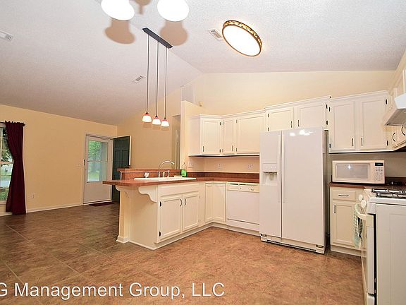 5th image of 6635 Park Hickory Dr