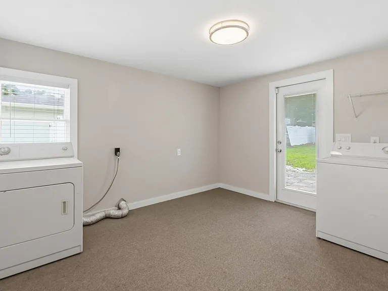 1307 Saint Andrews Dr — Photo 15
