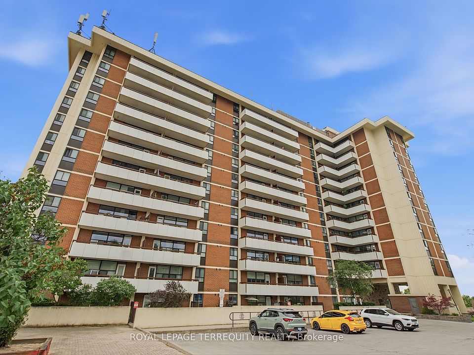 1st image of 541 Blackthorn Ave #808