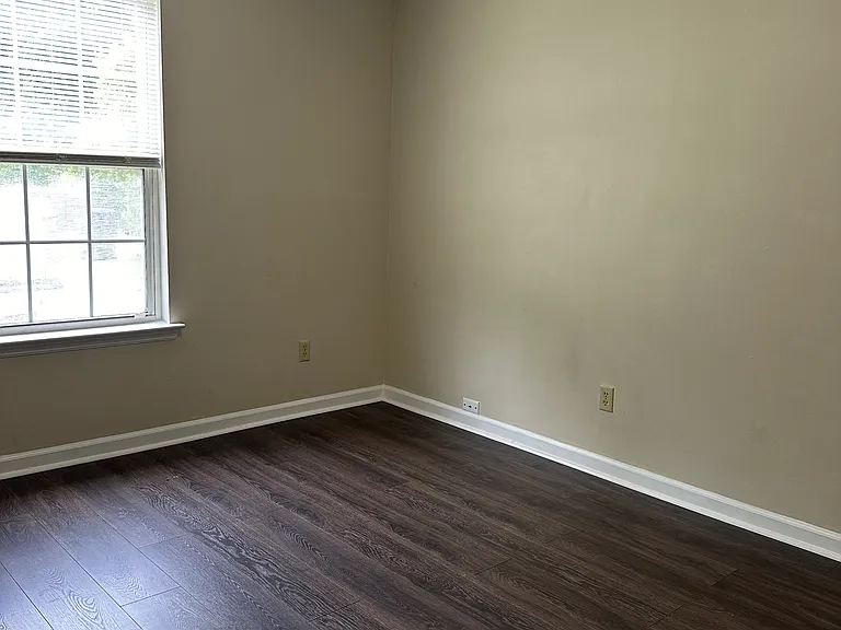 140 Talbot Ct #140 — Photo 9