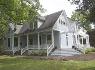 18 Eureka St, Eureka Springs, AR 72632