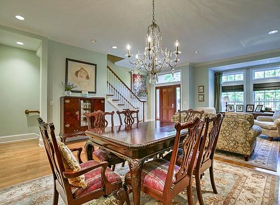 4th image of 4909 Wyandotte St