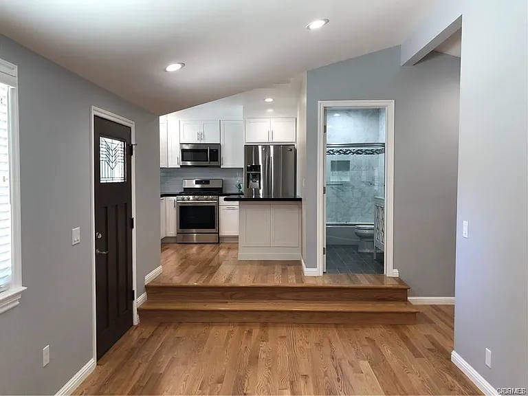 7447 Etiwanda Ave — Photo 4