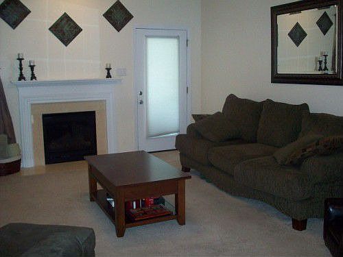 3rd image of 1404 Graybrook Ln