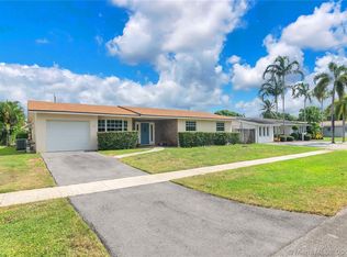 5431 Pierce St, Hollywood, FL 33021