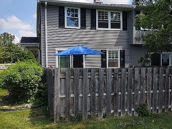 3rd image of 19602 Aqueduct Ct