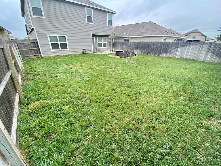 6011 Travis Smt — Photo 37