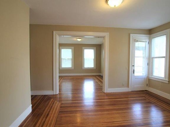 Spacious rooms and Parlor.