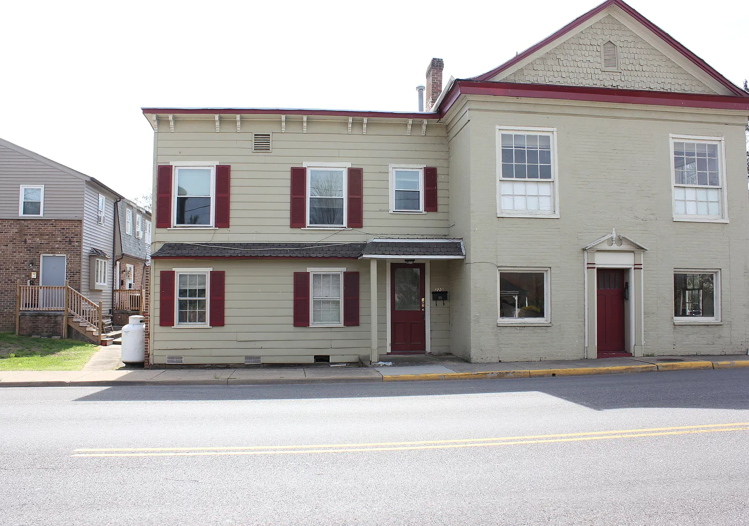 Three Bedroom Apartment for Rent in Bridgewater — Photo 1