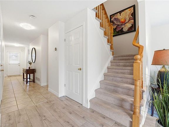 5th image of 34 Porchlight Dr