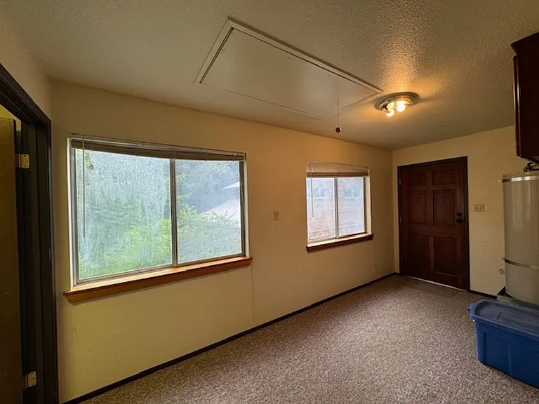 2437 Ridgewood Dr — Photo 27